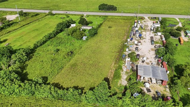8940 Highway 321, Dayton, TX 77535