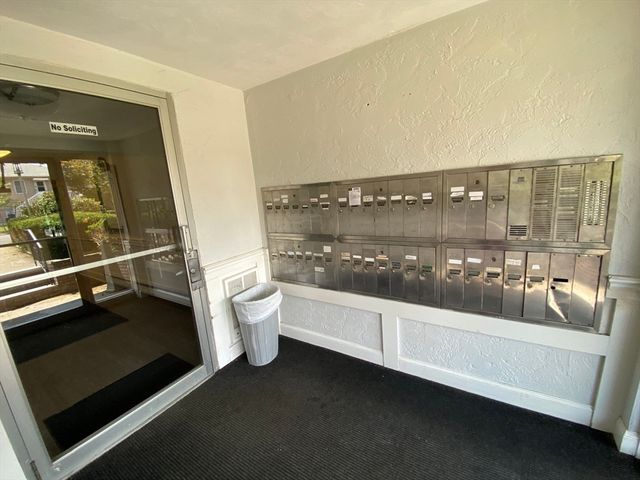 55 Elmwood Park 12, Quincy, MA 02170