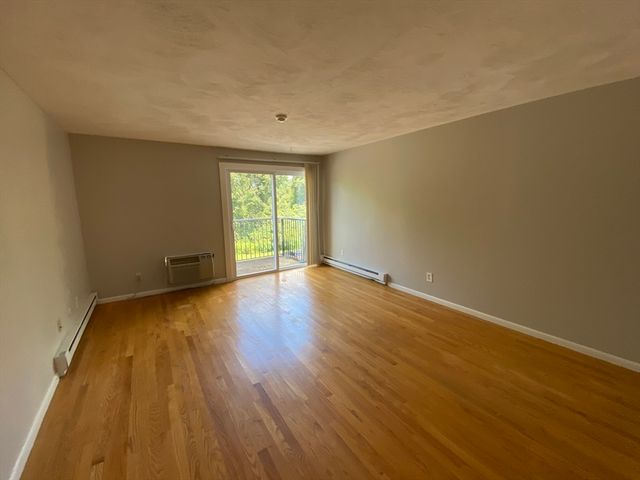 55 Elmwood Park 12, Quincy, MA 02170