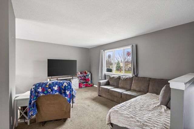 5560 Mallard Lane, Monticello, MN 55362