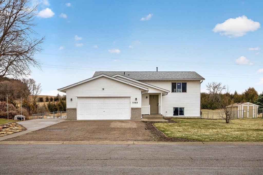 5560 Mallard Lane, Monticello, MN 55362