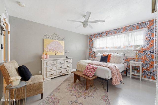 2343 E EARLL Drive, Phoenix, AZ 85016