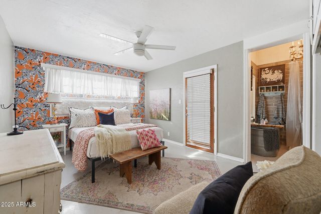 2343 E EARLL Drive, Phoenix, AZ 85016