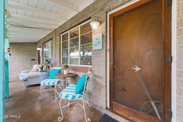 2343 E EARLL Drive, Phoenix, AZ 85016