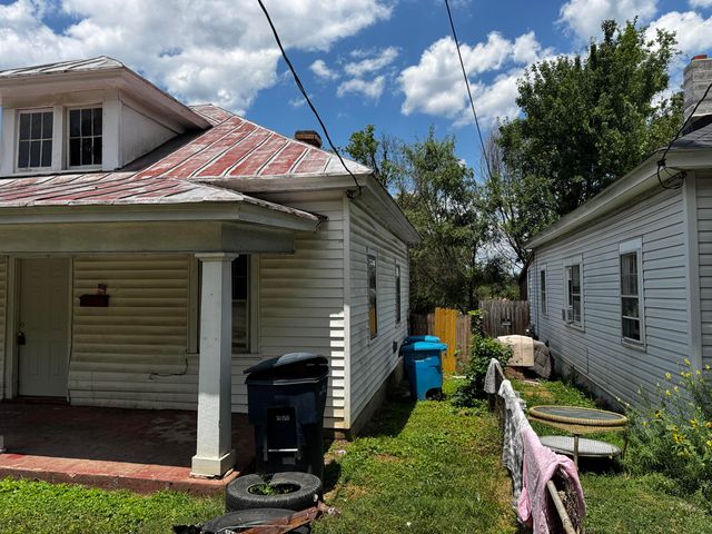 1606 Church AVE SE, Roanoke, VA 24013