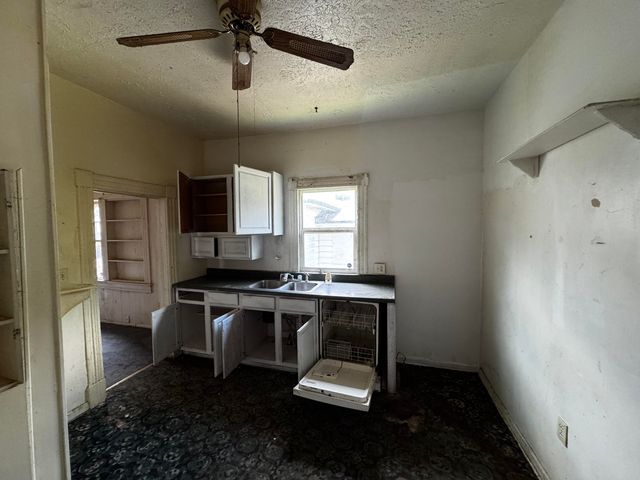1606 Church AVE SE, Roanoke, VA 24013