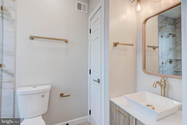 2414 CALLOW AVE, Baltimore, MD 21217