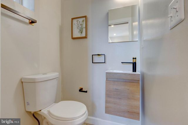 2414 CALLOW AVE, Baltimore, MD 21217
