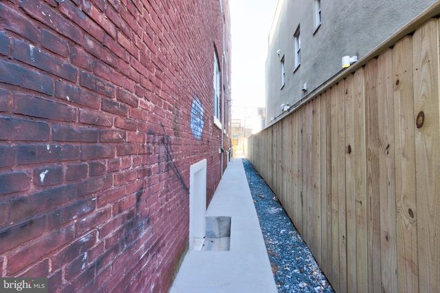 2414 CALLOW AVE, Baltimore, MD 21217