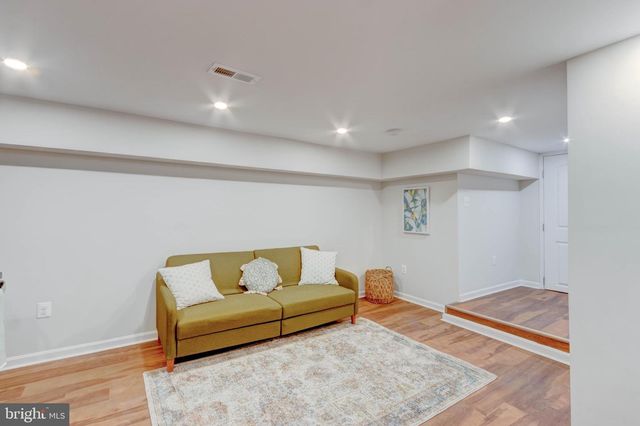 2414 CALLOW AVE, Baltimore, MD 21217