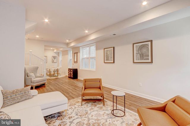 2414 CALLOW AVE, Baltimore, MD 21217