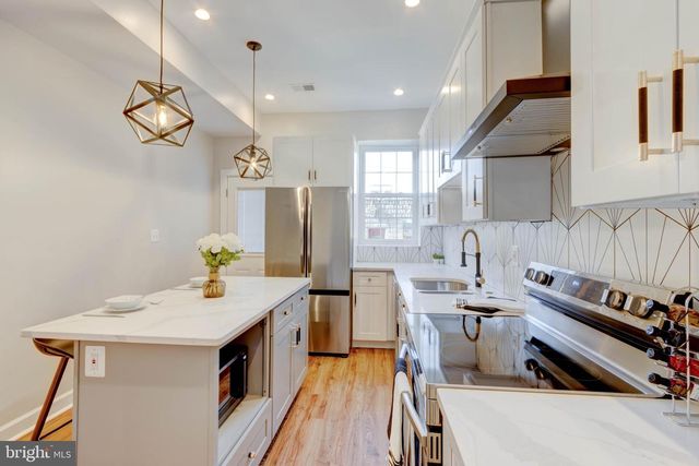 2414 CALLOW AVE, Baltimore, MD 21217