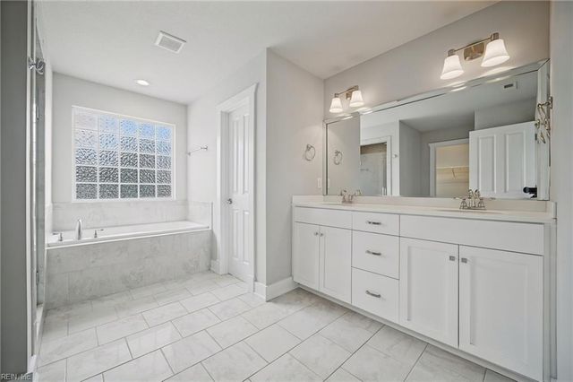 1933 Reefwood RD, Chesapeake, VA 23323