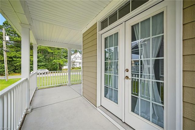 1933 Reefwood RD, Chesapeake, VA 23323