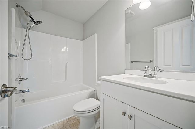 1933 Reefwood RD, Chesapeake, VA 23323