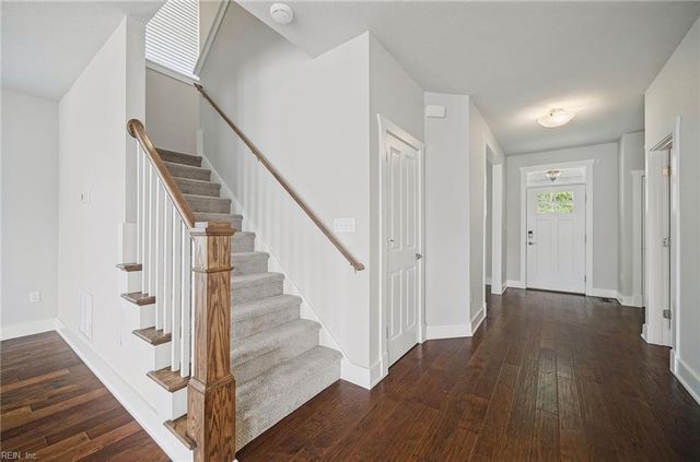 1933 Reefwood RD, Chesapeake, VA 23323