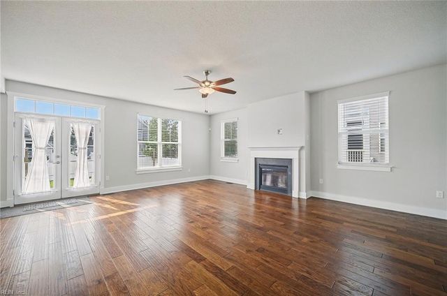 1933 Reefwood RD, Chesapeake, VA 23323