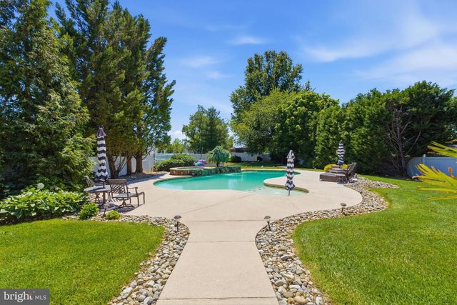 67 HADDOCK DR, Sewell, NJ 08080