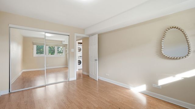 9510 S 86th Avenue 305, Hickory Hills, IL 60457