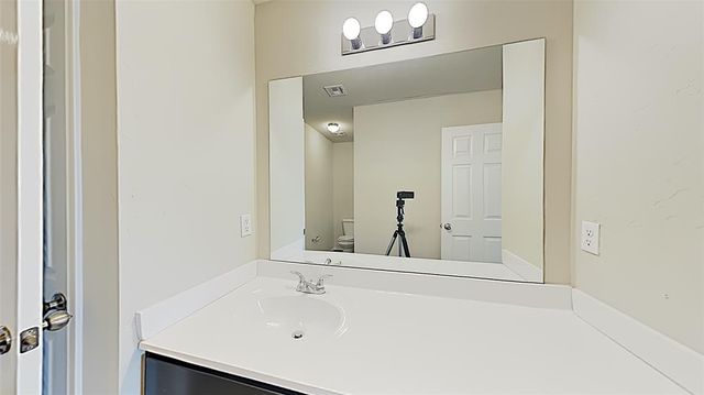 10008 Jackrabbit Road, Yukon, OK 73099