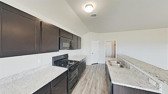 10008 Jackrabbit Road, Yukon, OK 73099