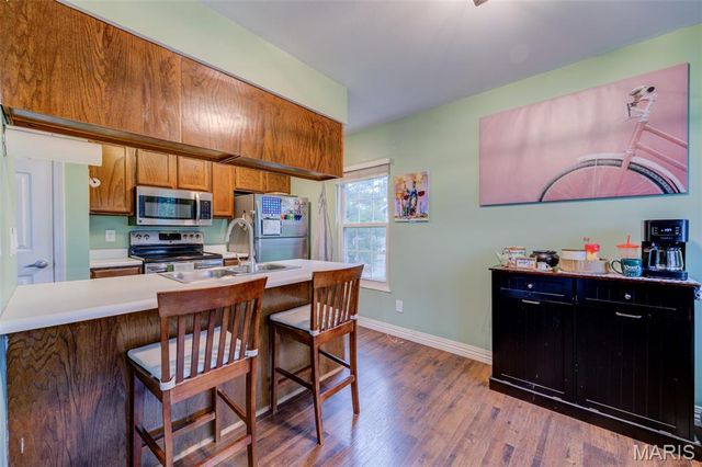 1504 Surrey Lane C, St Charles, MO 63304