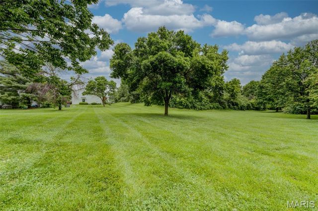 1504 Surrey Lane C, St Charles, MO 63304