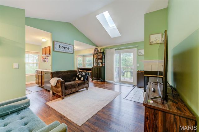 1504 Surrey Lane C, St Charles, MO 63304