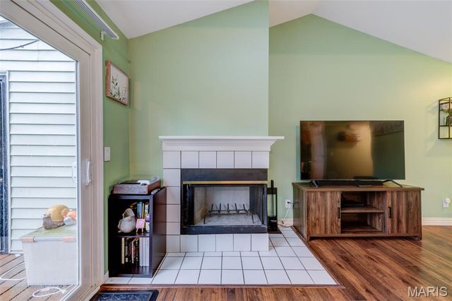 1504 Surrey Lane C, St Charles, MO 63304