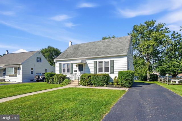 4202 WOODLAND AVE, Brookhaven, PA 19015
