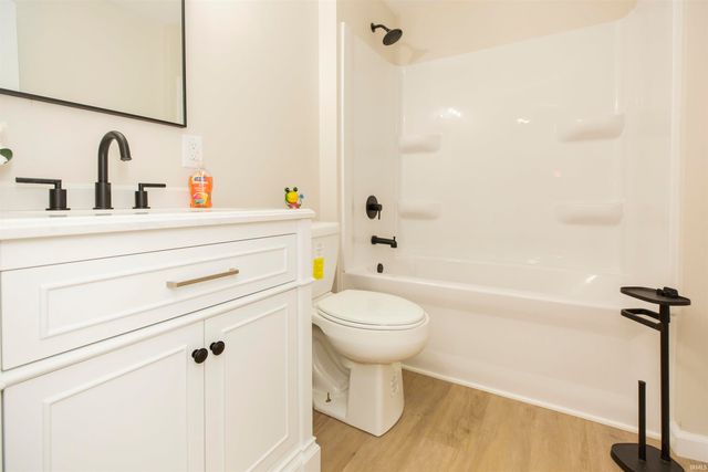 421 N Grandview Avenue, South Bend, IN 46619