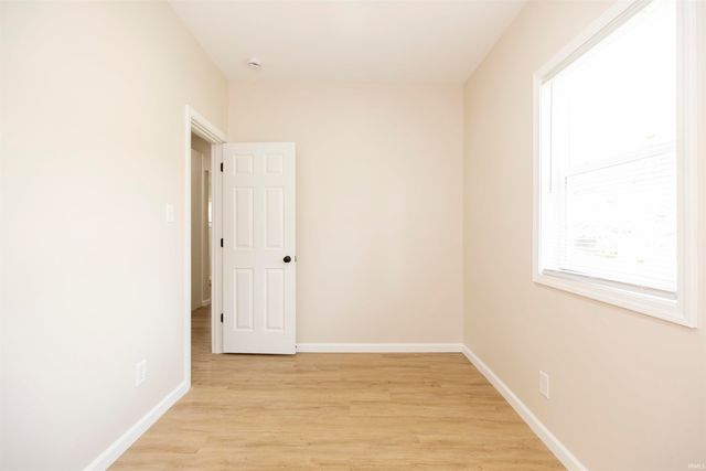 421 N Grandview Avenue, South Bend, IN 46619