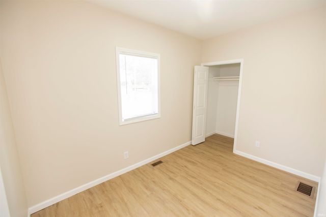 421 N Grandview Avenue, South Bend, IN 46619