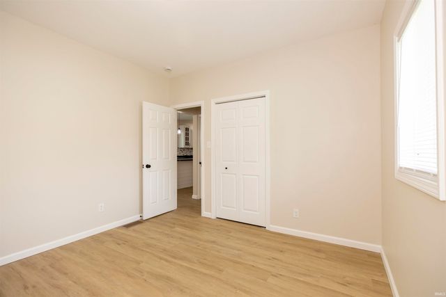 421 N Grandview Avenue, South Bend, IN 46619