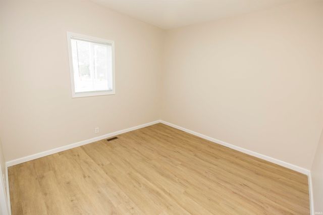 421 N Grandview Avenue, South Bend, IN 46619