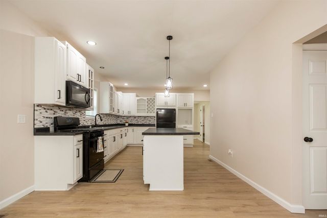 421 N Grandview Avenue, South Bend, IN 46619