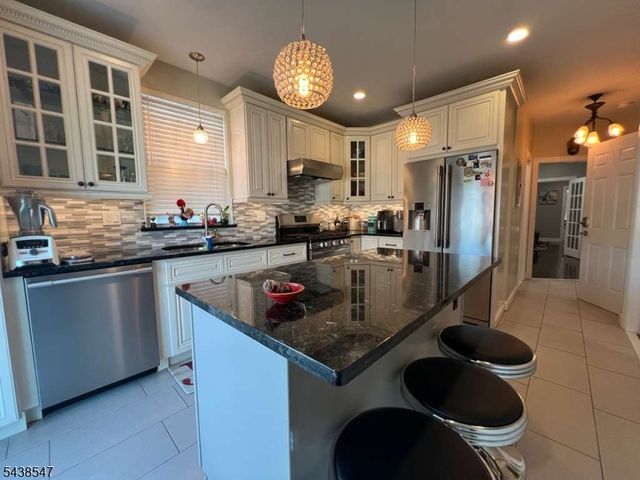 736 Pennington St 2, Elizabeth City, NJ 07202