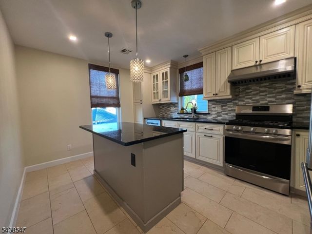 736 Pennington St 2, Elizabeth City, NJ 07202
