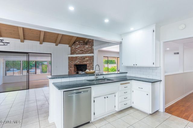 6563 Bianca Avenue, Van Nuys, CA 91406