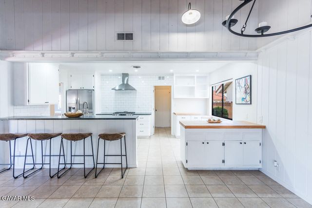 6563 Bianca Avenue, Van Nuys, CA 91406