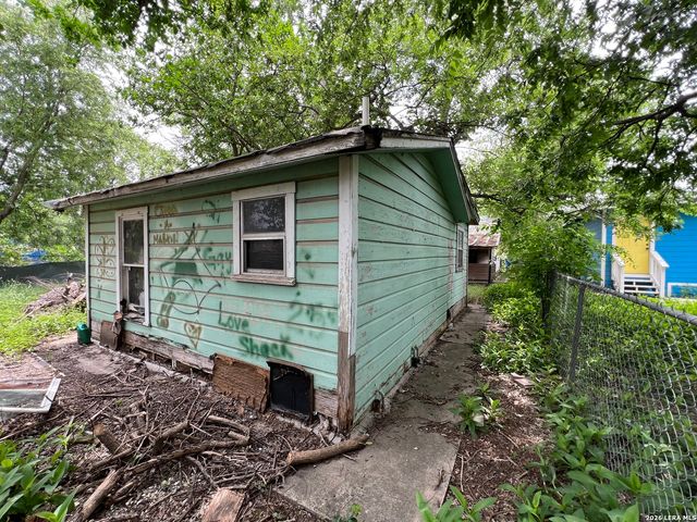 150 Ricardo, San Antonio, TX 78237