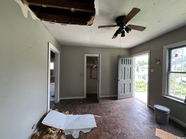 150 Ricardo, San Antonio, TX 78237