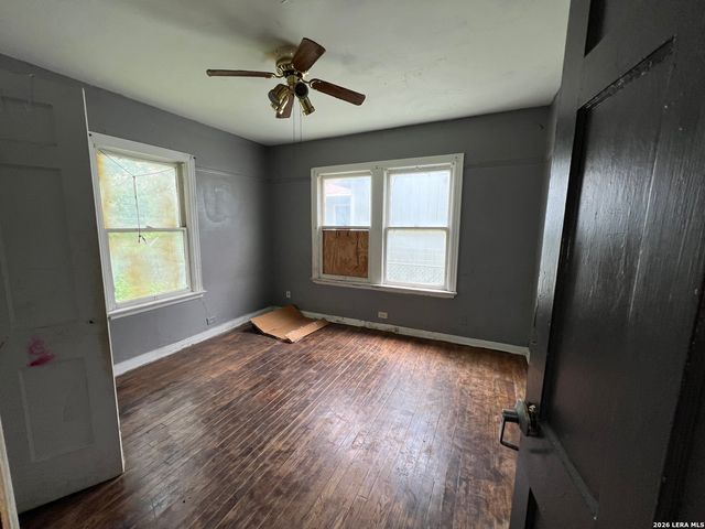 150 Ricardo, San Antonio, TX 78237