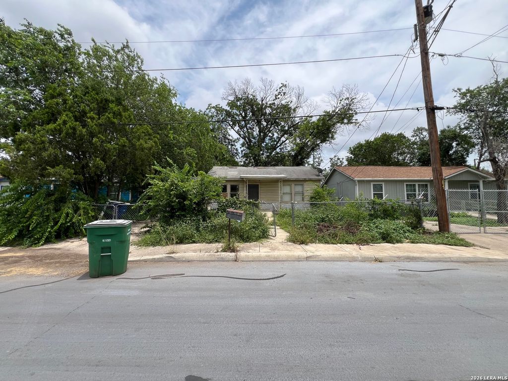 150 Ricardo, San Antonio, TX 78237