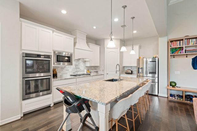 10722 Hilltop Harbor Way, Cypress, TX 77433