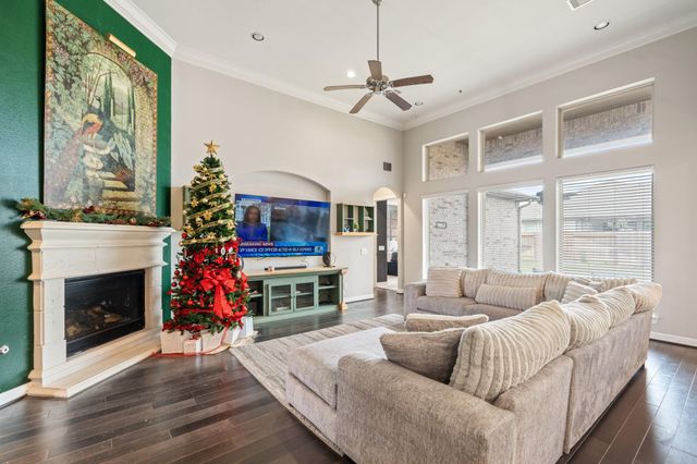 10722 Hilltop Harbor Way, Cypress, TX 77433