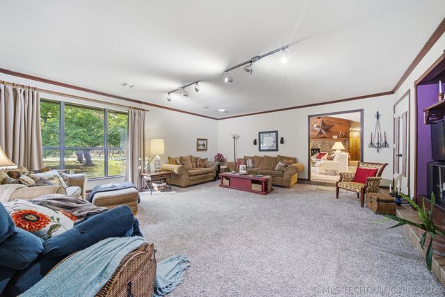 11560 S 252nd East Avenue, Broken Arrow, OK 74014