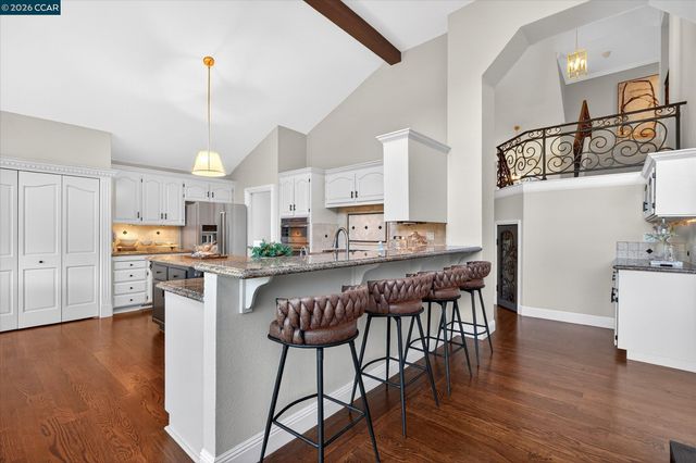 3208 Blackhawk Meadow Dr, Danville, CA 94506