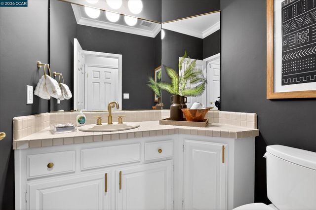 3208 Blackhawk Meadow Dr, Danville, CA 94506