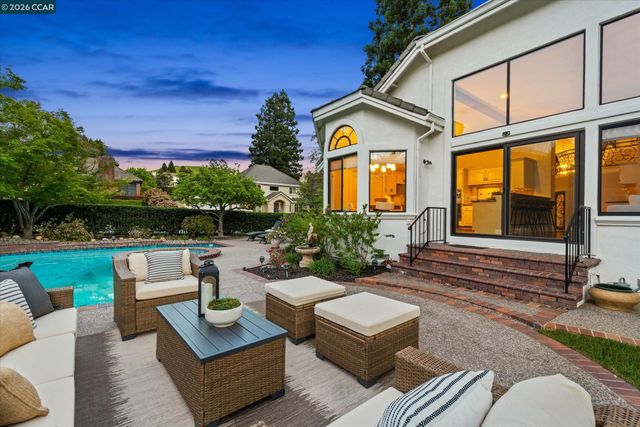 3208 Blackhawk Meadow Dr, Danville, CA 94506